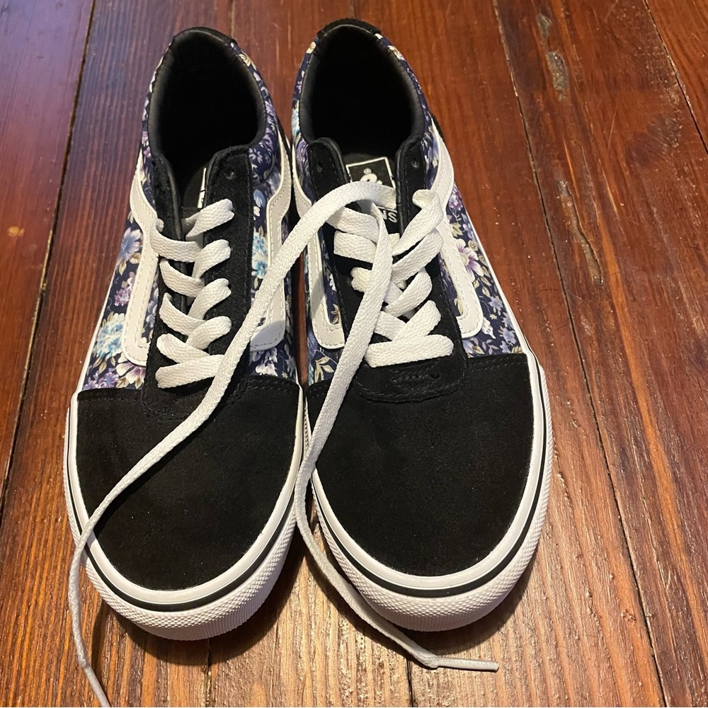 Vans Black and Purple Sneakers Classic Design